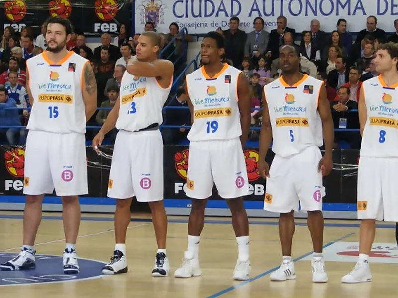 Problemas económicos ponen en serio riesgo los ascensos de CAI Zaragoza y ViveMenorca a la ACB