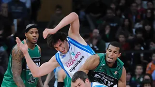 La mano de Carl English acerca al DKV Joventut a la Copa del Rey (75-73)