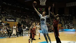 Monbus Obradoiro vuelve a ganar en otro final de infarto (78-77)