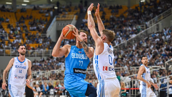 Mundial baloncesto 2023: Dos canastas sobre la bocina y una baja para Eslovenia (vídeo)