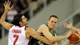 Nachbar, otro jugador que sale de Efes Pilsen (su marcha se consumará en abril)