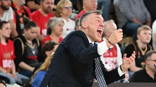 Jasikevicius sobre la presión: “los jugadores están ganando millones”