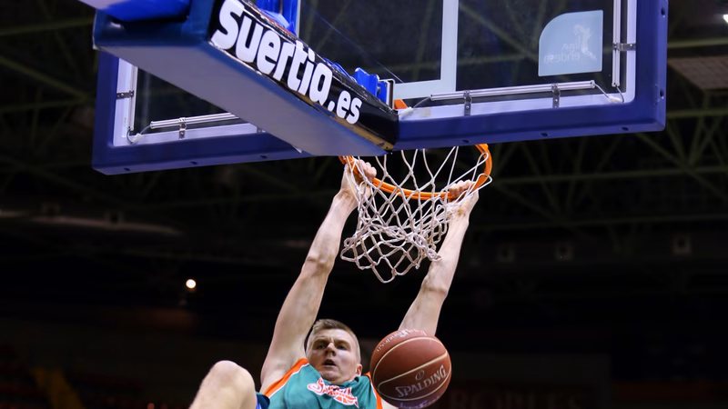 Oficial: Kristaps Porzingis y Baloncesto Sevilla rescinden contrato