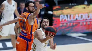 El Real Madrid se aferra a las semifinales en una final anticipada ante Valencia (95-90)