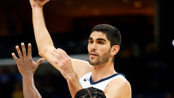 Memphis Grizzlies toma una decisión sobre el futuro de Santi Aldama
