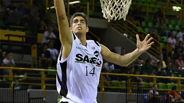 Adam Pechacek, nueva pieza interior de Río Natura Monbus. Triguero, a Sevilla