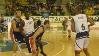 Adecco Plata J5: El sorprendente Aurtenetxe Maquinaria sigue manteniendo el ritmo de Aguas de Sousas Ourense y Barça Regal en la parte alta de la clasificación. Kim Adams MVP de la jornada