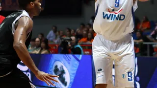 Zoco Europeo: Barbour y Devin Smith vuelven a Turquía y Sharrod Ford a Montegranaro. Pappas continuará en Greciia. Sato a Panathinaikos. Y mucho más