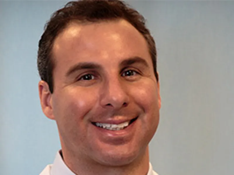 Dr. David Perna – Quiropráctico en Brooklyn