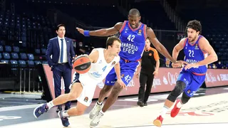 Euroliga (J1): Pangos lidera la primera sorpresa. Jokubaitis se presenta y Maccabi cumple