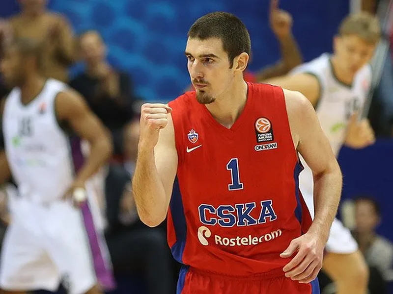 Exhibición de Nando De Colo ante un Unicaja desaparecido en Moscú (101-74)