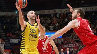 Fenerbahce comunica que no cuenta con dos jugadores históricos