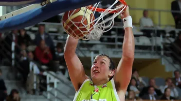 Tim Frost reforzará el juego interior de Melilla Baloncesto