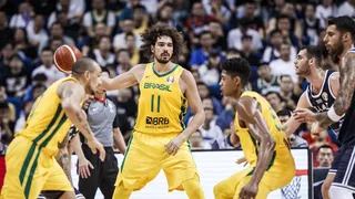 Un inmenso Varejao ayuda a Brasil a llevarse un partido de infarto ante Grecia (79-78)