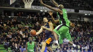 Valencia pierde el partido y a Aguilar ante Asvel. Buzzer beater de Dixon. Mike Green, MVP