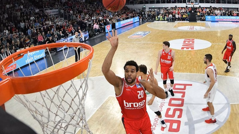 Elias Harris, más madera para el juego interior maño