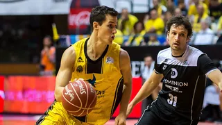 Rodrigo San Miguel renueva con el Iberostar Tenerife dos temporadas