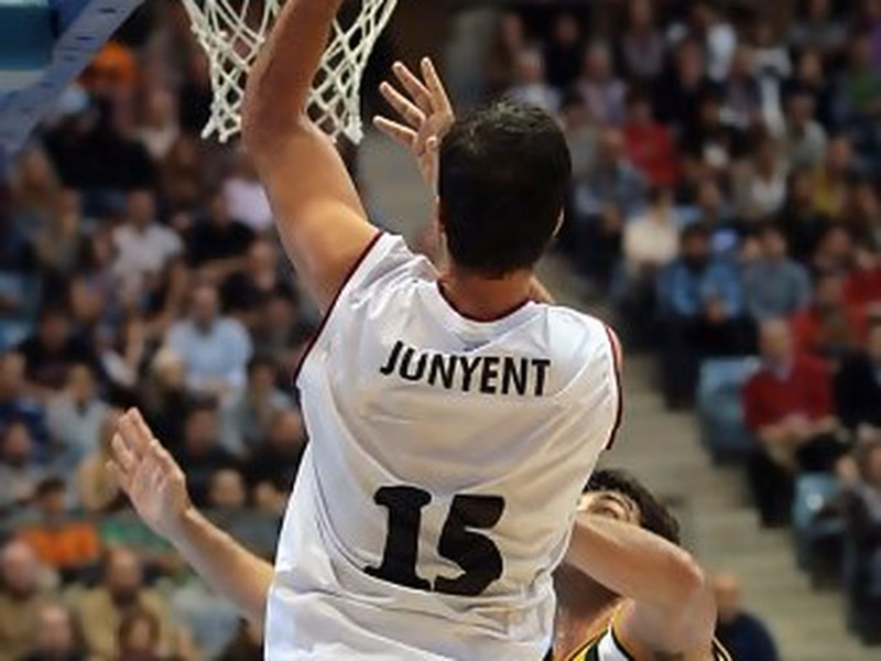 La otra estadística en la Liga Endesa (J3): Lección magistral de veteranía de Junyent y Reyes. Llull, eficaz y productivo. Raül López, <i>clutch player</i>