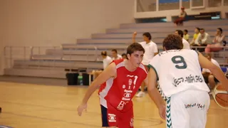 CB Grupo Promobys Tíjola firma a Roberto Rueda, la joven promesa del baloncesto almeriense