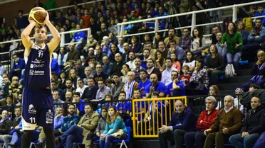 Breogán le mantiene el pulso por el ascenso a Burgos