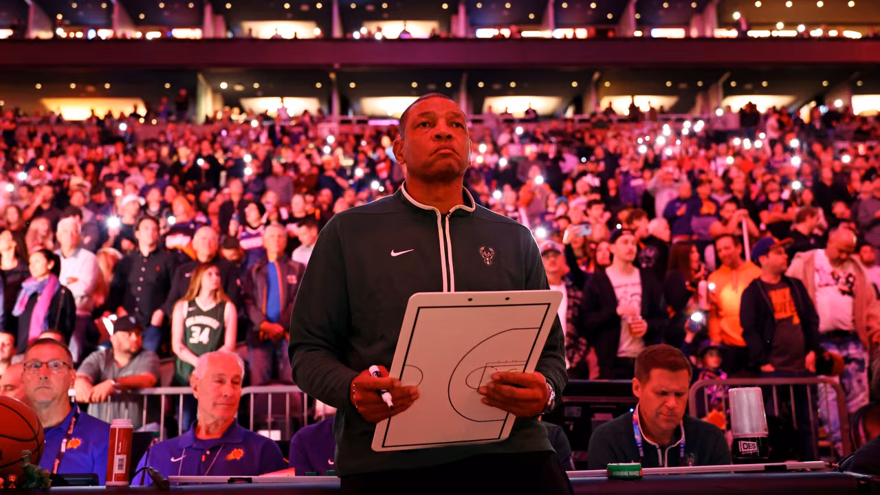 La NBA no puede creer esto: Milwaukee Bucks mejoró su defensa con Doc Rivers