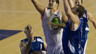 Francis Sánchez: entre el caramelo de la ACB y el liderazgo de la LEB