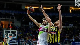 El Laboral Kutxa no logra rematar ante el Fenerbahçe Ülker (91-90)
