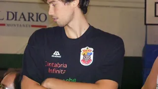 Stuart Creason es cortado en el Cantabria Lobos