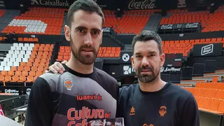 Rafa Martínez y Sastre, nuevos narradores en 3ª ed. ampliada Historia del baloncesto