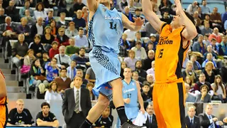 Estudiantes empieza a gustarse, un mermado Fuenla lo sufrió