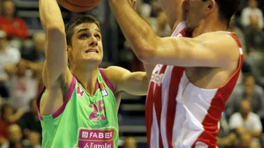 Siete puntos tras fracturarse el brazo: ni la lesión frena al joven talento Rade Zagorac