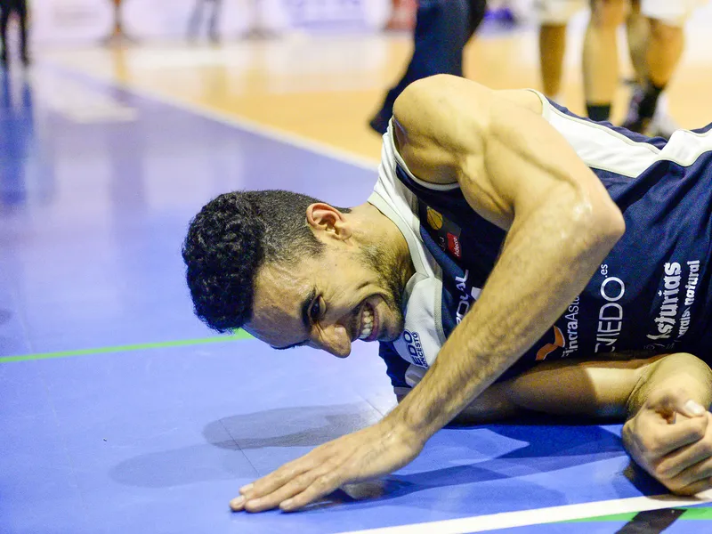 Breogán cede la primera derrota en el derbi ante Coruña. Pumarín ya no es fortín