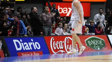 Marcelinho, sobre la bocina, da al Caja Laboral la victoria en el duelo de la inconsistencia (76-74)