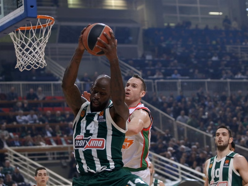 Kirolbet Baskonia rema al final para ahogarse frente Panathinaikos (72-70)