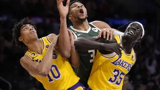 Noche NBA: Novena seguida de Bucks y Hawks sorprende a Suns