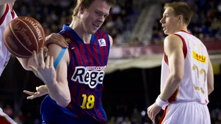 Milan, a por CJ Wallace y Shelvin Mack; Oostende sorprende con el talentoso Ponitka