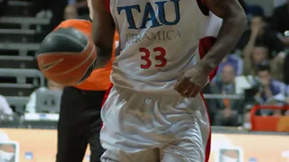 El mejor Pete Mickeal mete al Tau en la final