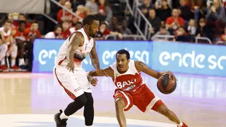 Baxi Manresa apabulla a Tecnyconta Zaragoza y sigue soñando (94-73)