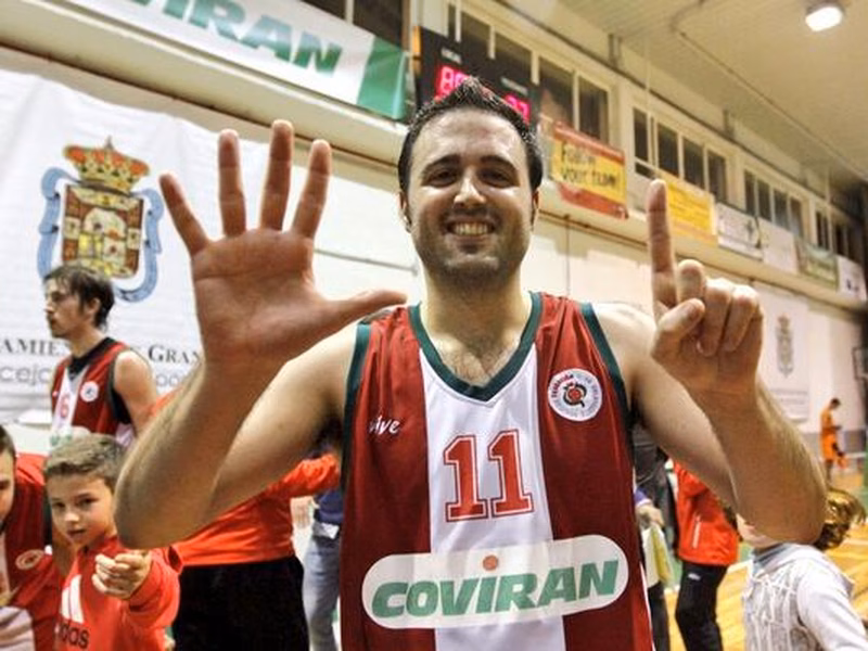 Brotes verdes en la cancha: Valladolid, Alicante y Granada líderes con historia