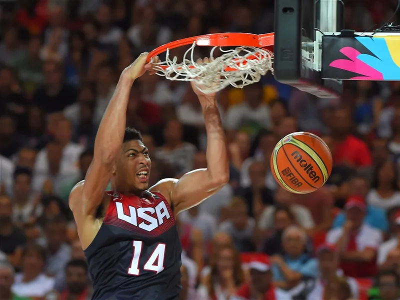 Anthony Davis, cerca del cuádruple-doble; Kyrie Irving sigue dulce; Harden conquista LA