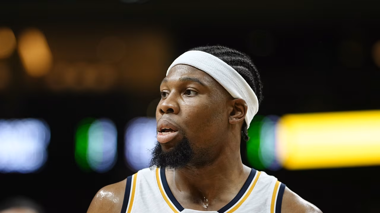 La agresión de Yabusele a Moneke que los árbitros no sancionaron