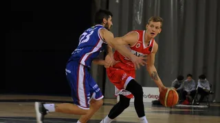 Breogán aprovecha el batacazo de Manresa; Ourense, Oviedo y Coruña, al alza