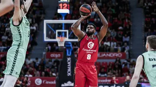 El todoterreno de Zaragoza que iba a salir cedido y ahora es indespensable