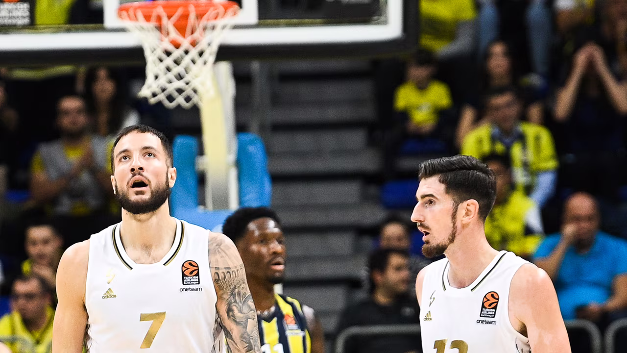 ASVEL Villeurbanne: ¿Por qué la sanción por los contratos de De Colo y Lauvergne?