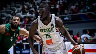 Analizando a Youssou Ndoye: Un maestro en el arte del gorro