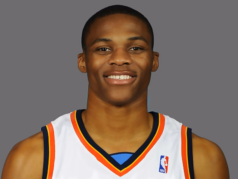 Russell Westbrook logra el triple doble más rápido en 60 años, y 42 para Kevin Durant