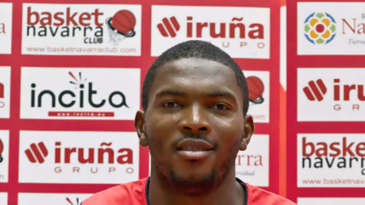 Yves Mekongo deja Grupo Iruña Navarra