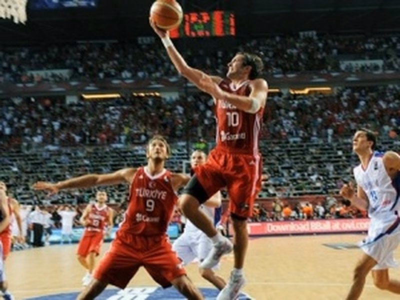 Mundobasket 2010: La pasión turca puede con el talento serbio