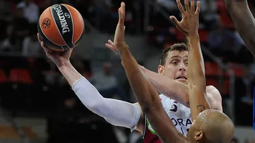 Heurtel y Huertas dirigen a Baskonia y Barça a su primer triunfo