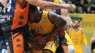 Pau Ribas pone la épica en el agónico pase de Valencia Basket a cuartos